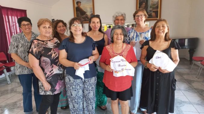 Curicó. Mujeres curicanas se reúnen en “Puntadas que Inspiran”